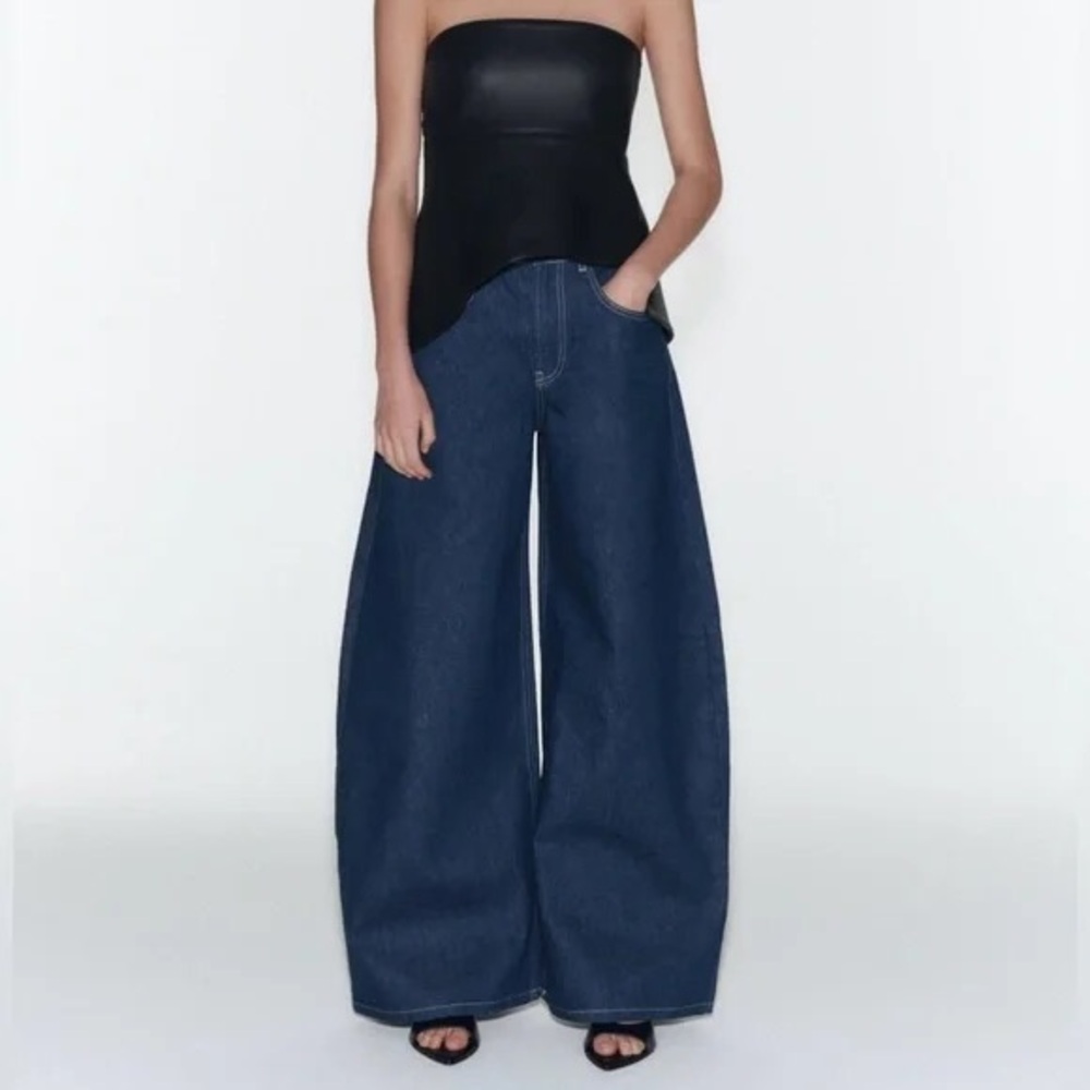 🆕 Zara Exaggerated Wide Leg Jean